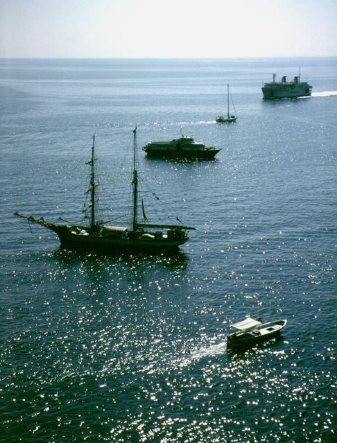  [Sea traffic] 