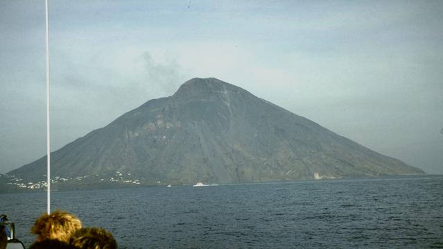  [Stromboli] 