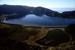  [Lagoa do Fogo] 
