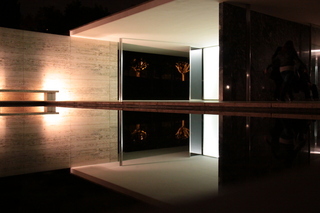  [Mies van der Rohe Pavilion] 