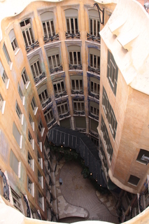  [Courtyard] 