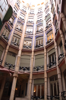  [Courtyard] 