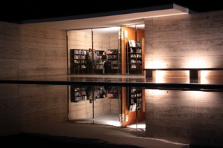  [Mies van der Rohe Pavilion] 