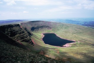  [Llyn y Fan Fach] 