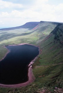  [Llyn y Fan Fach] 