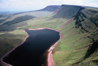  [Llyn y Fan Fach] 