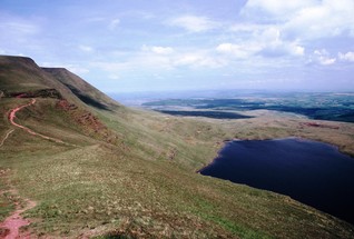  [Llyn y Fan Fawr] 
