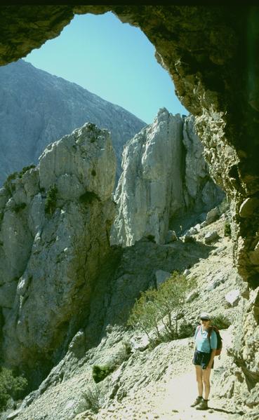 [Mountain arch] 