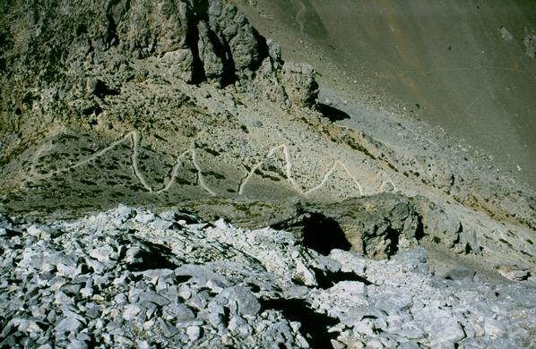  [Mountain path] 