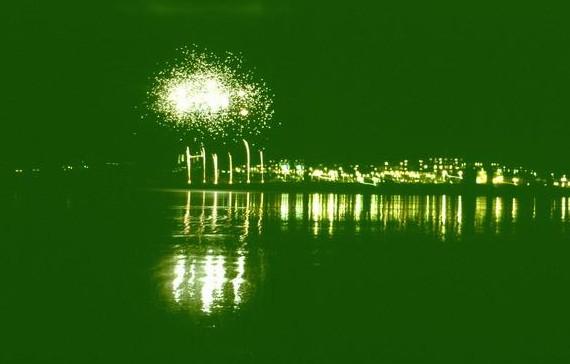  [Fireworks] 