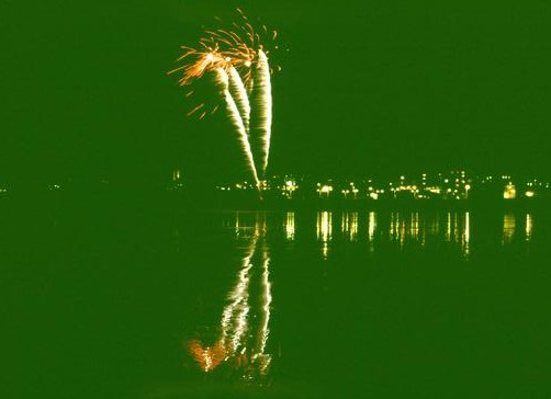  [Fireworks] 