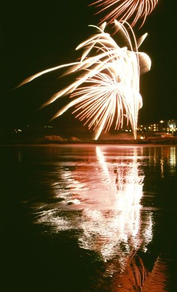  [Fireworks] 
