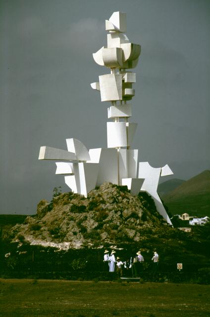  [Monumento al Campesino] 