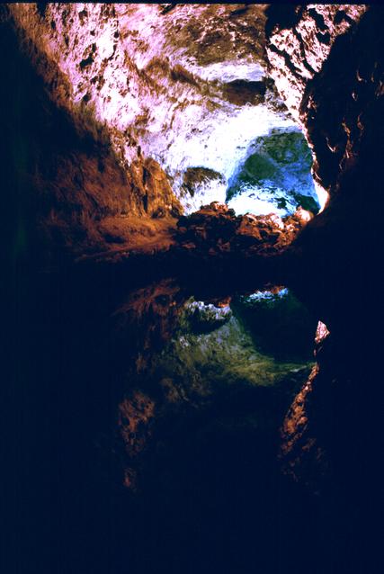  [Lava cave] 