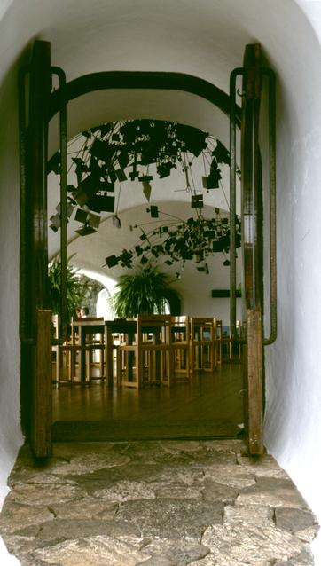 [Door] 