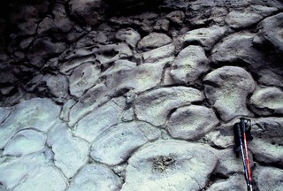  [Pillow Lava] 