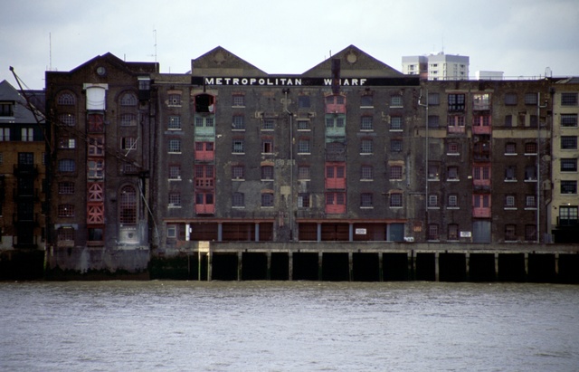  [Metropolitan Wharf] 