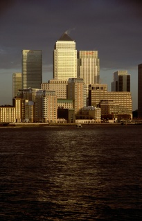  [Canary Wharf] 