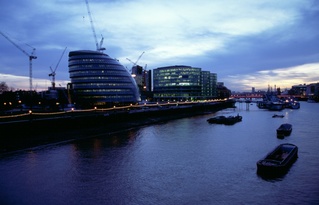  [City Hall] 