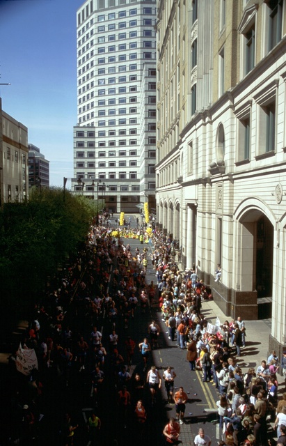  [London Marathon] 