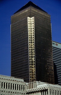  [One Canada Square] 
