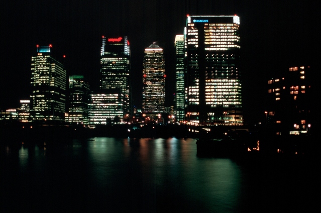  [Canary Wharf] 