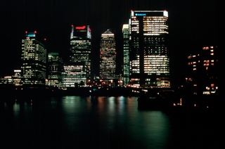  [Canary Wharf] 