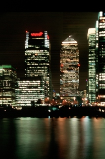  [Canary Wharf] 
