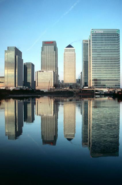  [Canary Wharf] 