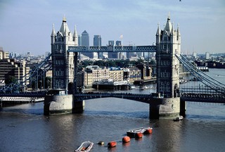  [Tower Bridge] 