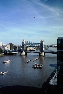  [Tower Bridge] 