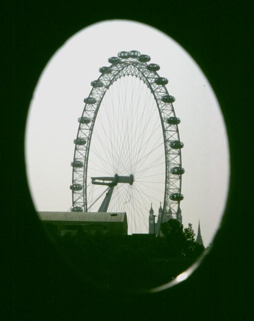  [London Eye] 