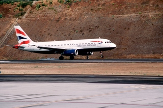 [BA6872.jpg] 