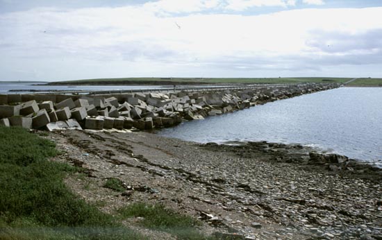  [Churchill Barrier 1] 