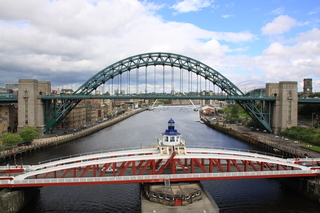  [Tyne Bridges] 