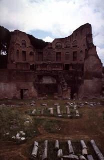  [Amphitheatre] 