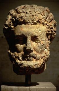  [Statue] 