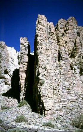  [Volcanic Dyke] 