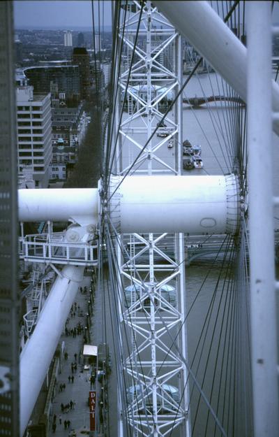  [Axle] 