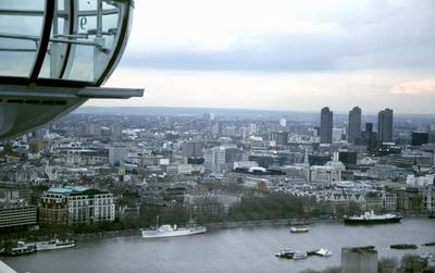  [Capsule and city] 